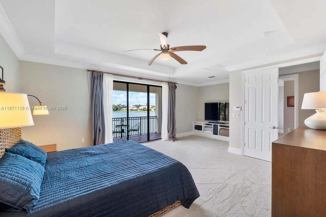 For Sale: $1,399,000 (5 beds, 4 baths, 3945 Square Feet)