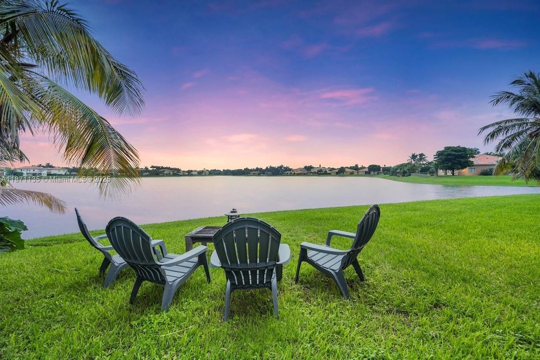 For Sale: $1,399,000 (5 beds, 4 baths, 3945 Square Feet)