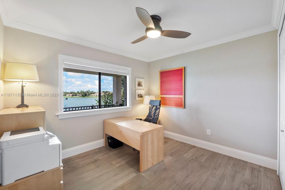 For Sale: $1,399,000 (5 beds, 4 baths, 3945 Square Feet)