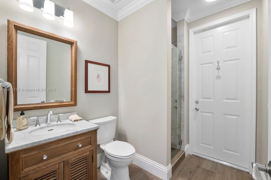 For Sale: $1,399,000 (5 beds, 4 baths, 3945 Square Feet)