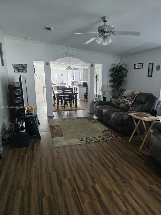 For Sale: $145,000 (3 beds, 2 baths, 7672 Square Feet)