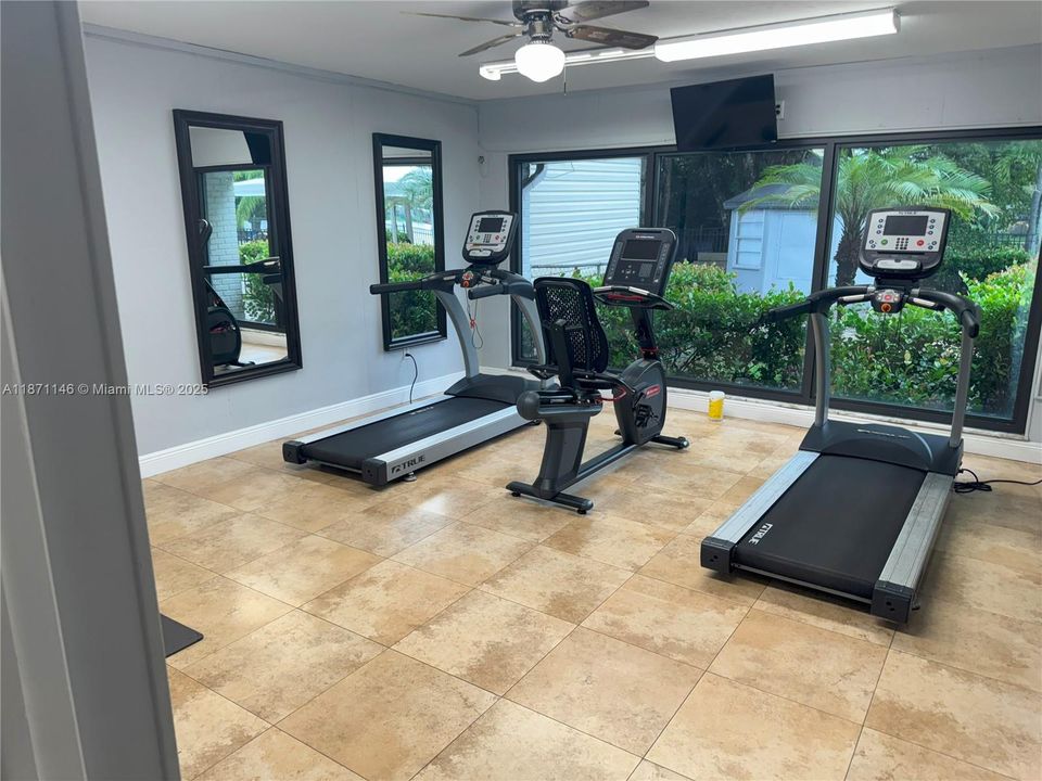 For Sale: $145,000 (3 beds, 2 baths, 7672 Square Feet)