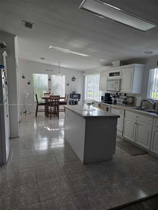For Sale: $145,000 (3 beds, 2 baths, 7672 Square Feet)