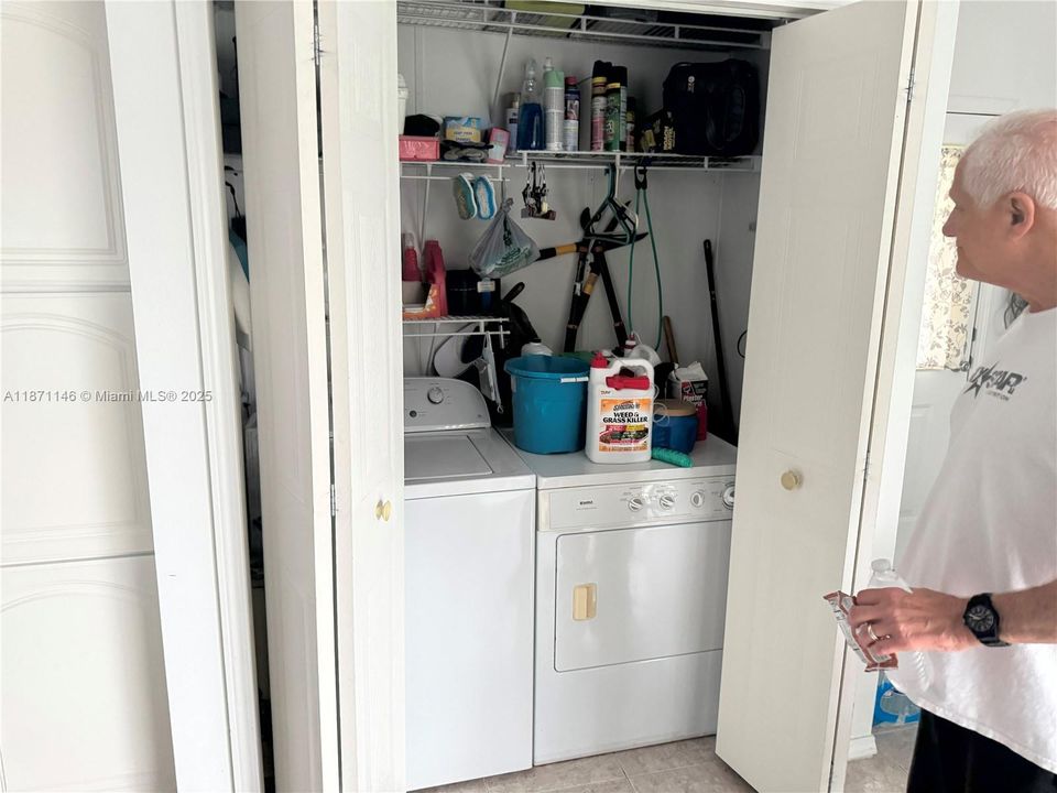 For Sale: $145,000 (3 beds, 2 baths, 7672 Square Feet)