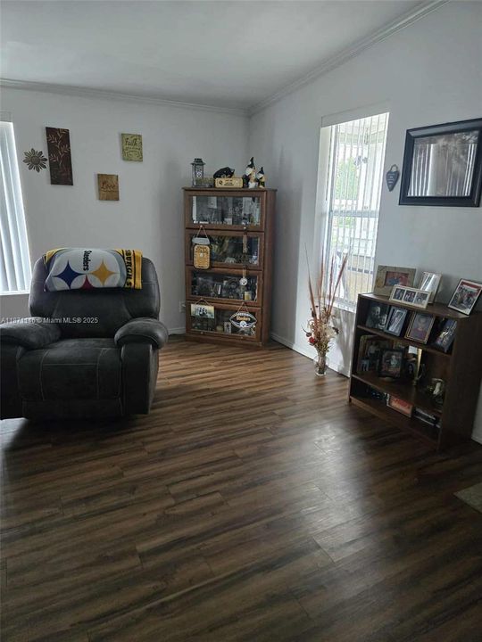 For Sale: $145,000 (3 beds, 2 baths, 7672 Square Feet)