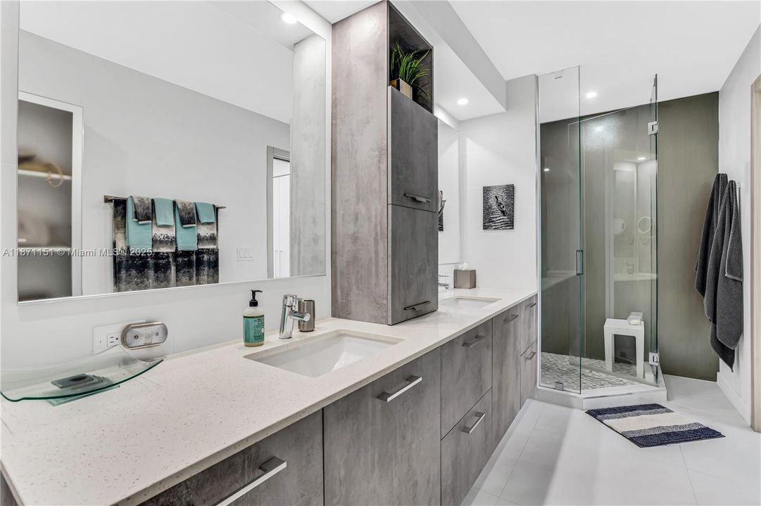 For Sale: $2,500,000 (4 beds, 4 baths, 2540 Square Feet)