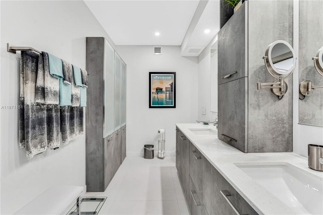 For Sale: $2,500,000 (4 beds, 4 baths, 2540 Square Feet)