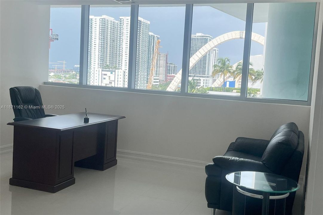 待售: $1,075,000 (0 贝兹, 0 浴室, 0 平方英尺)