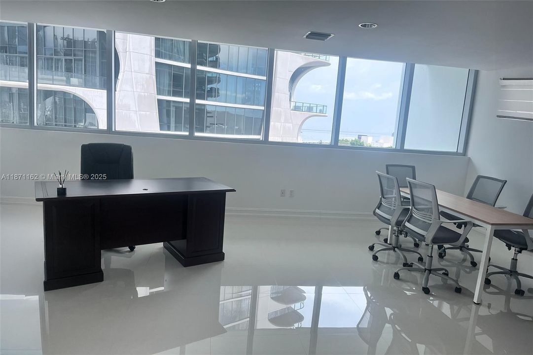 待售: $1,075,000 (0 贝兹, 0 浴室, 0 平方英尺)