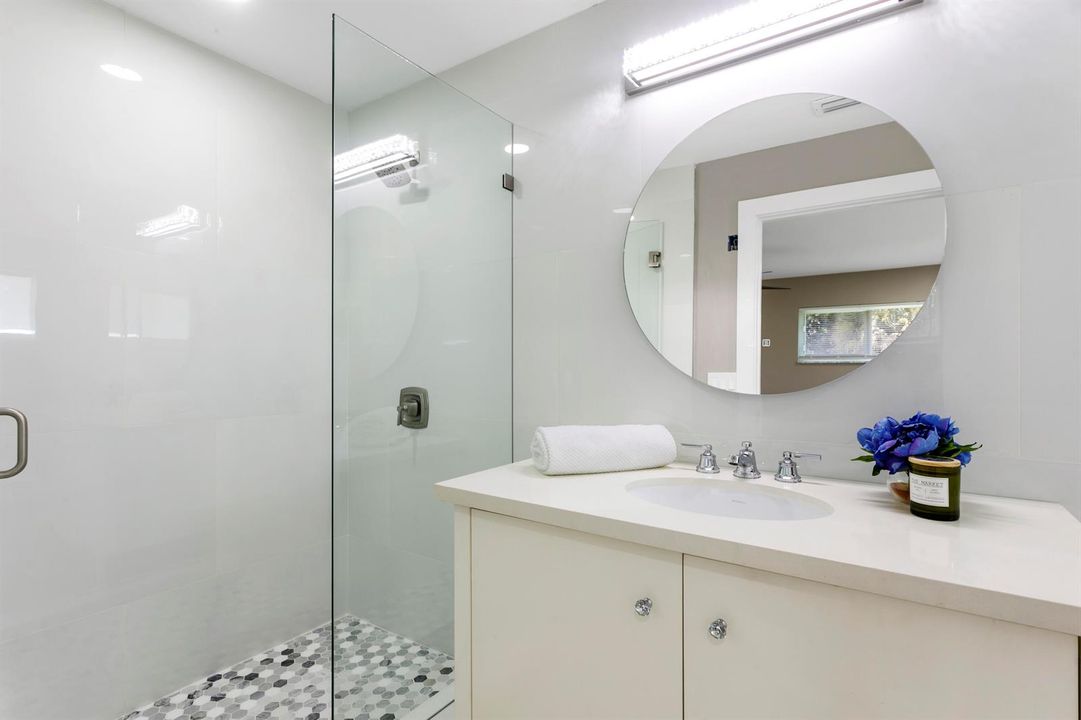 20-Primary Bathroom