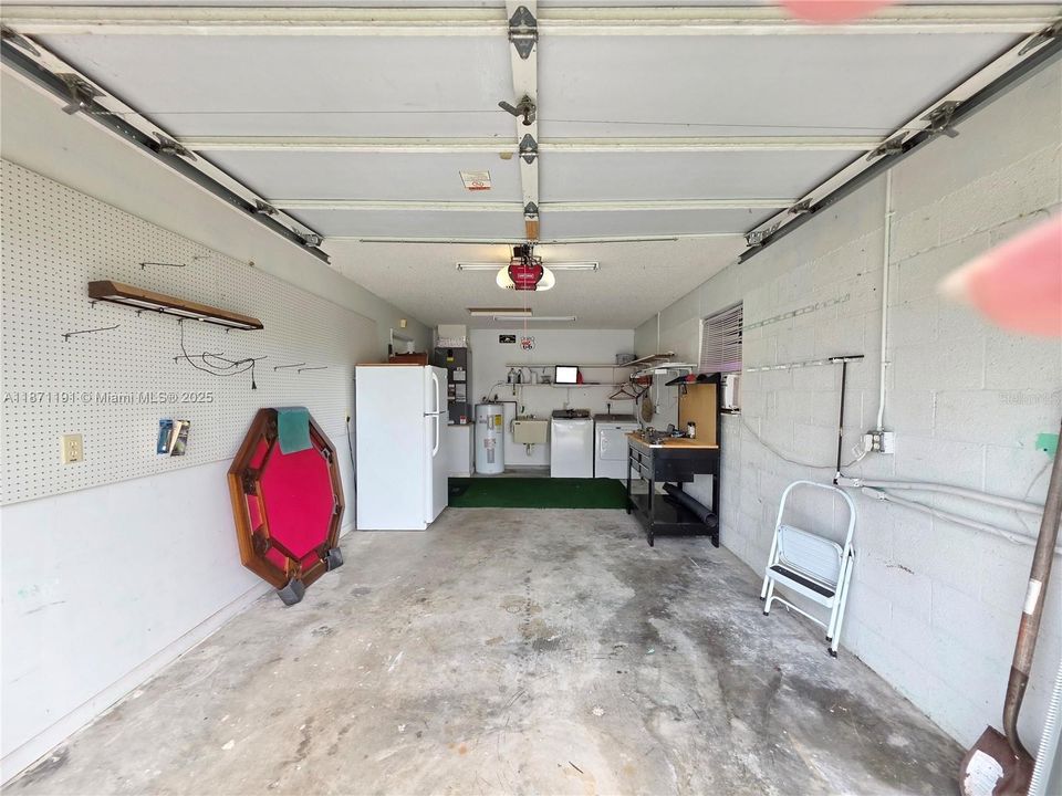 En Venta: $399,900 (2 camas, 2 baños, 1408 Pies cuadrados)