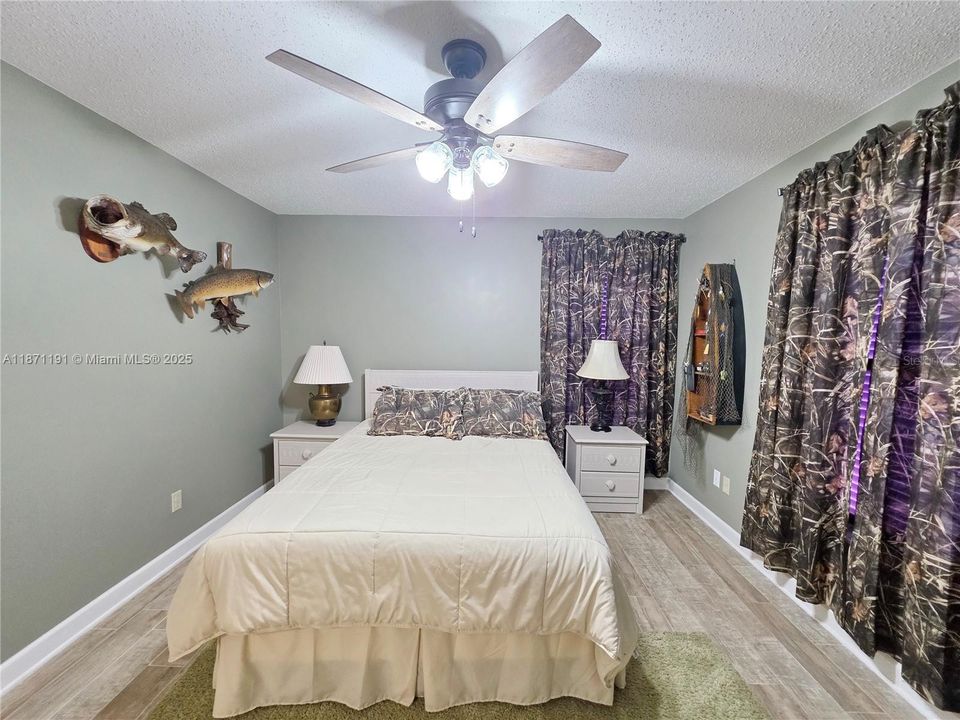 En Venta: $399,900 (2 camas, 2 baños, 1408 Pies cuadrados)