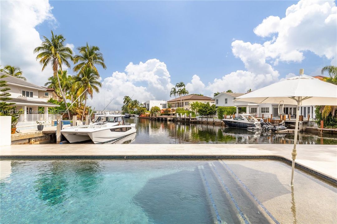 Active With Contract: $4,700,000 (4 beds, 4 baths, 2938 Square Feet)