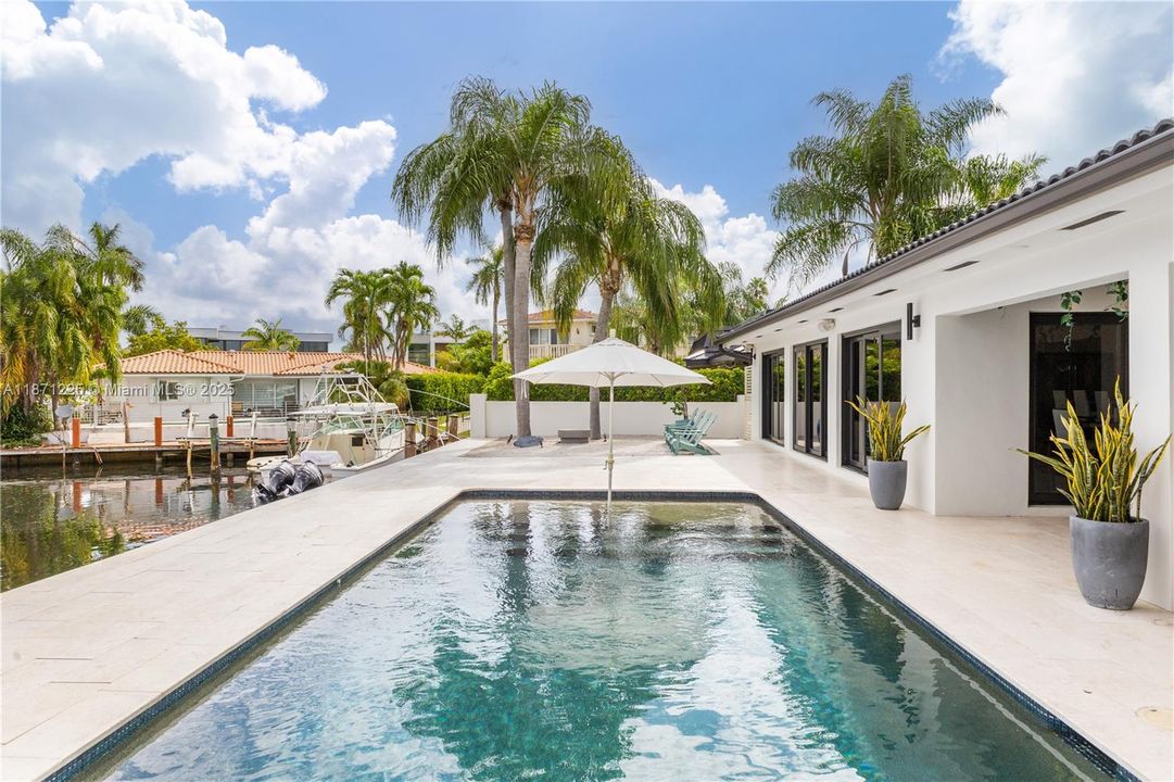 Active With Contract: $4,700,000 (4 beds, 4 baths, 2938 Square Feet)