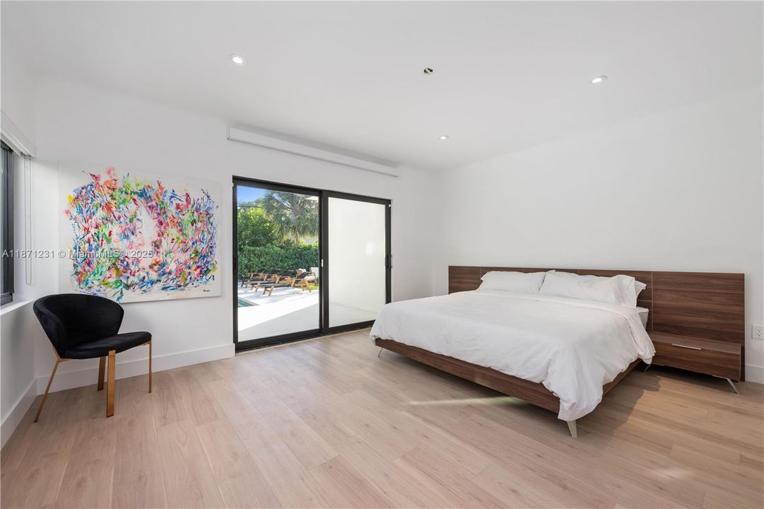 For Sale: $3,500,000 (3 beds, 3 baths, 1881 Square Feet)