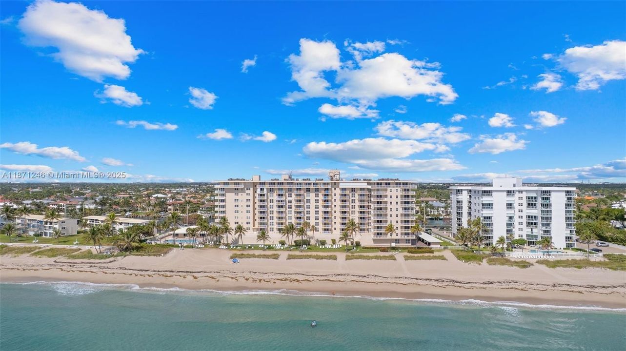 最近售出: $599,000 (2 贝兹, 2 浴室, 1000 平方英尺)