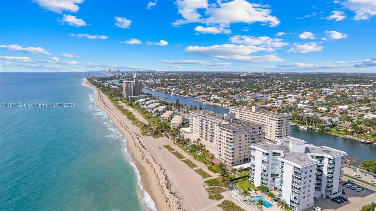 最近售出: $599,000 (2 贝兹, 2 浴室, 1000 平方英尺)