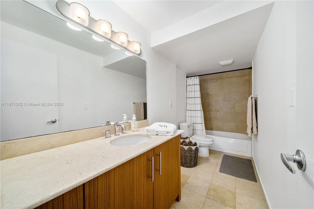 En Venta: $730,000 (1 camas, 1 baños, 896 Pies cuadrados)