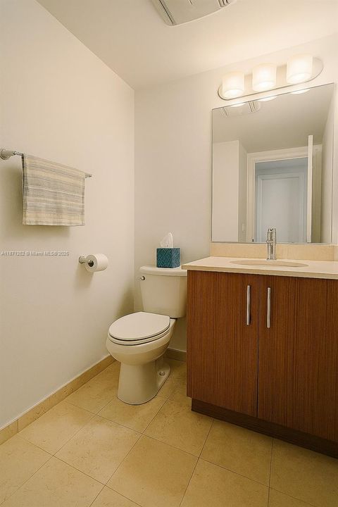 En Venta: $730,000 (1 camas, 1 baños, 896 Pies cuadrados)