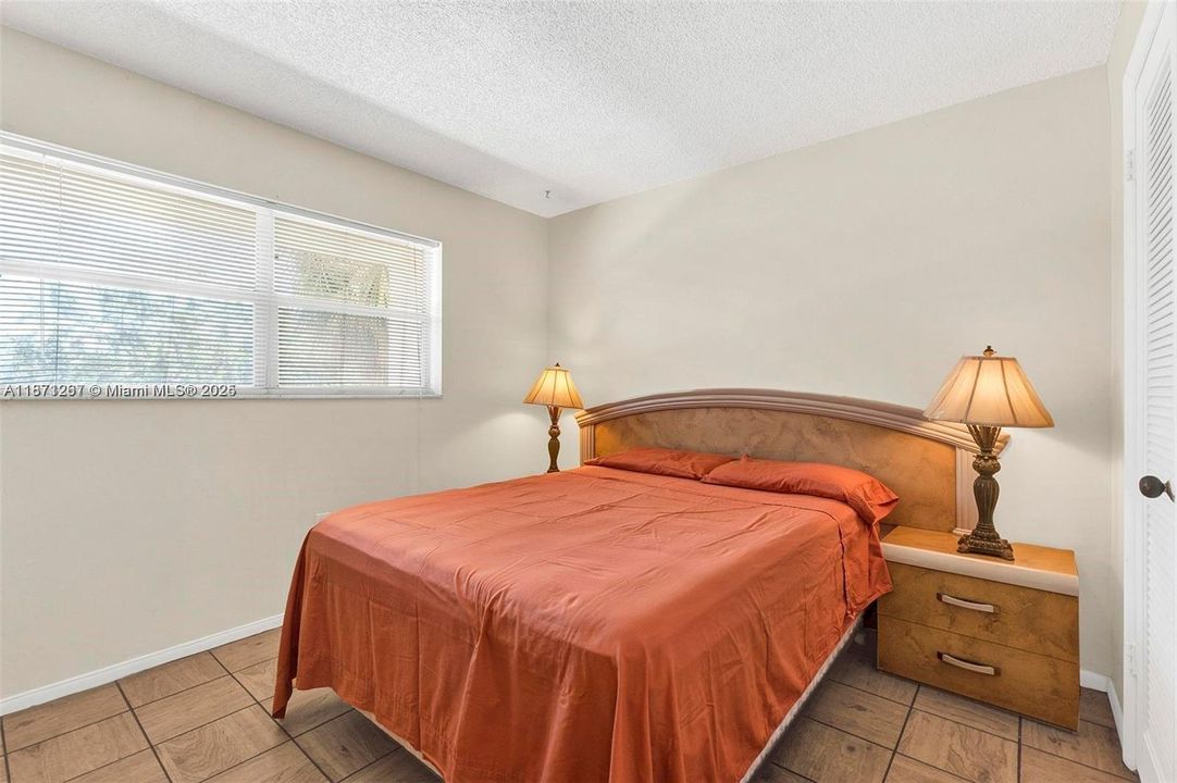 待售: $90,000 (2 贝兹, 2 浴室, 850 平方英尺)