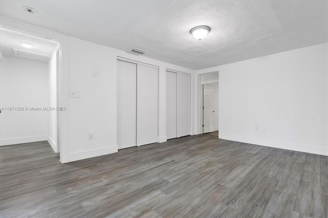 Activo con contrato: $1,050,000 (3 camas, 2 baños, 1672 Pies cuadrados)