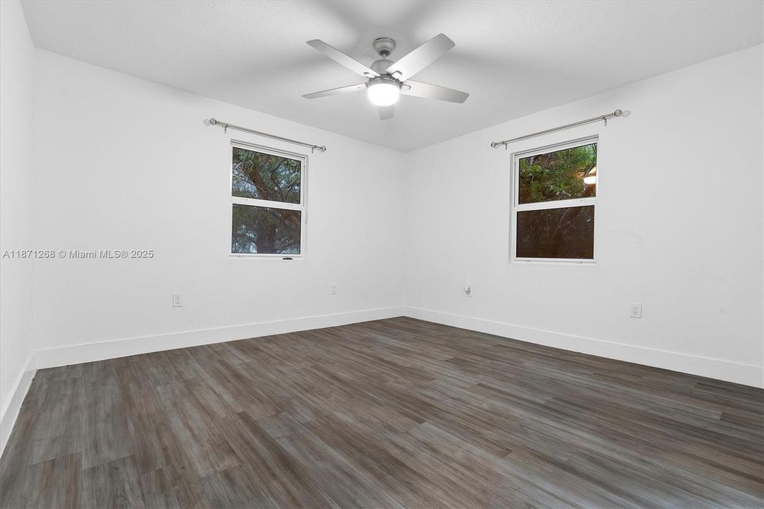 Activo con contrato: $1,050,000 (3 camas, 2 baños, 1672 Pies cuadrados)