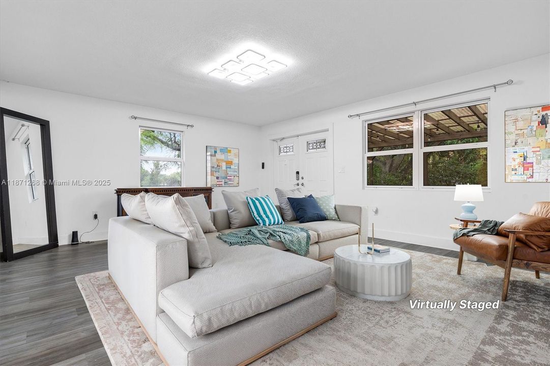 Activo con contrato: $1,050,000 (3 camas, 2 baños, 1672 Pies cuadrados)