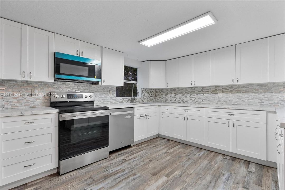 Activo con contrato: $1,050,000 (3 camas, 2 baños, 1672 Pies cuadrados)