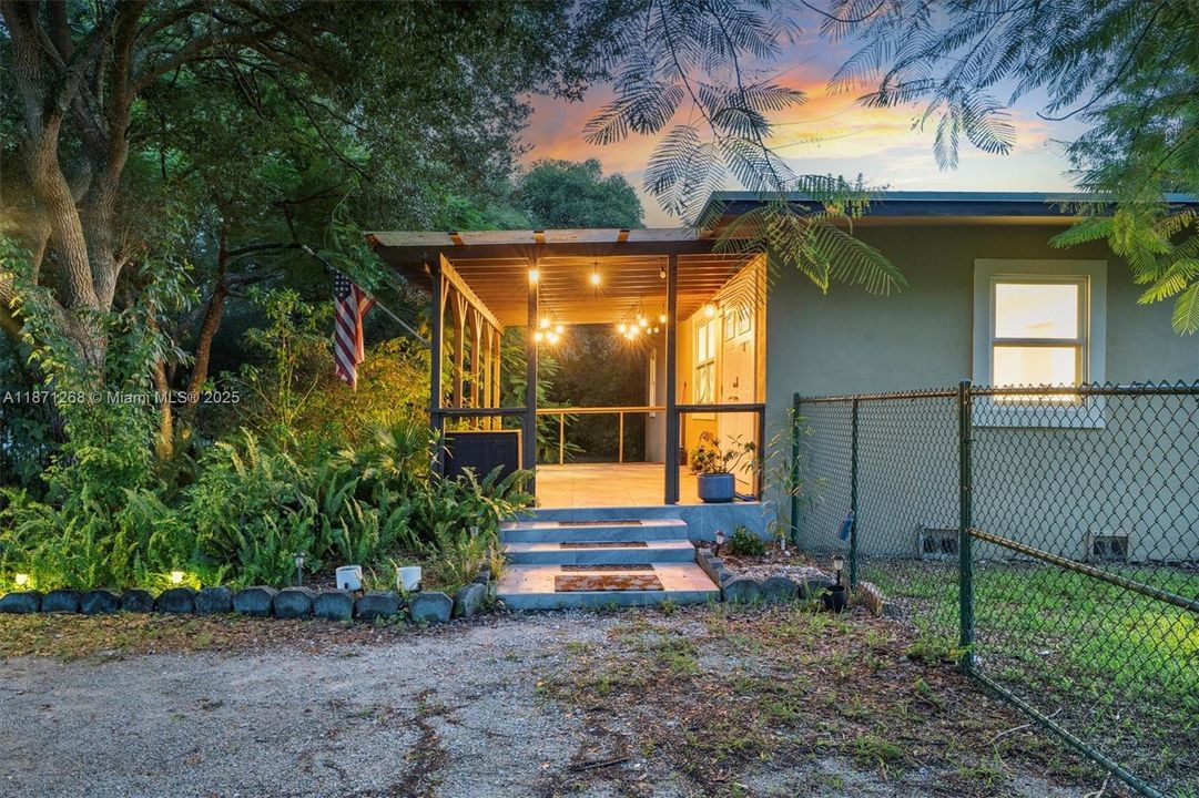 Activo con contrato: $1,050,000 (3 camas, 2 baños, 1672 Pies cuadrados)