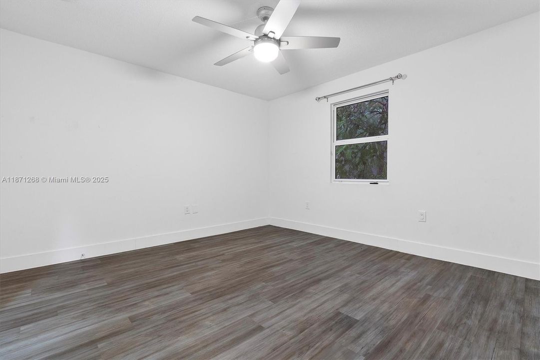 Activo con contrato: $1,050,000 (3 camas, 2 baños, 1672 Pies cuadrados)