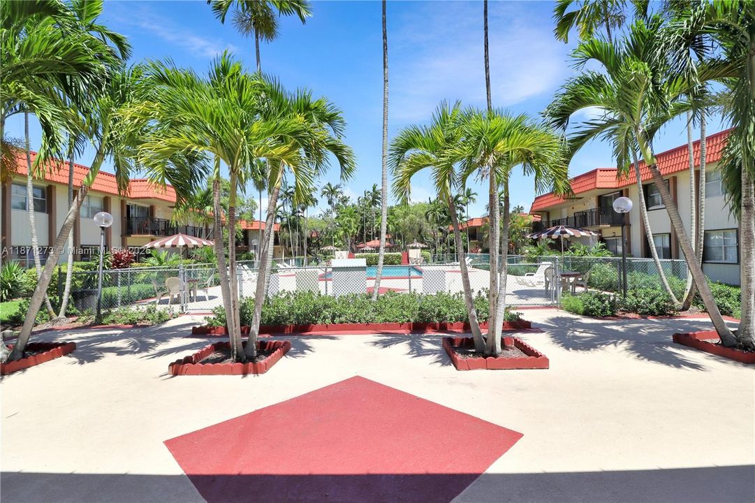 На продажу: $212,500 (1 спален, 1 ванн, 650 Квадратных фут)