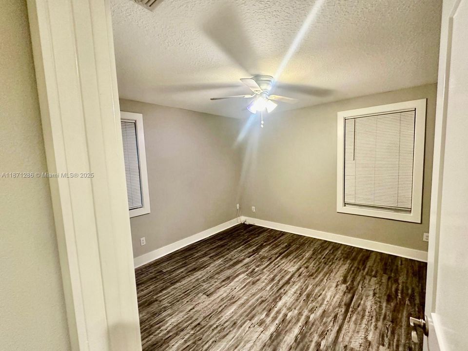 待售: $340,000 (3 贝兹, 2 浴室, 1796 平方英尺)