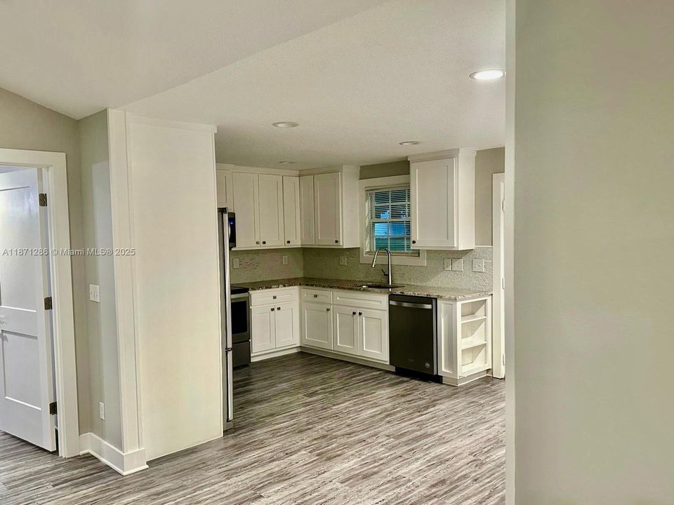 待售: $340,000 (3 贝兹, 2 浴室, 1796 平方英尺)