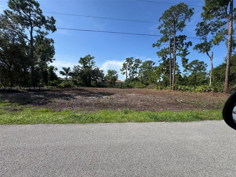 На продажу: $45,000 (0.28 acres)