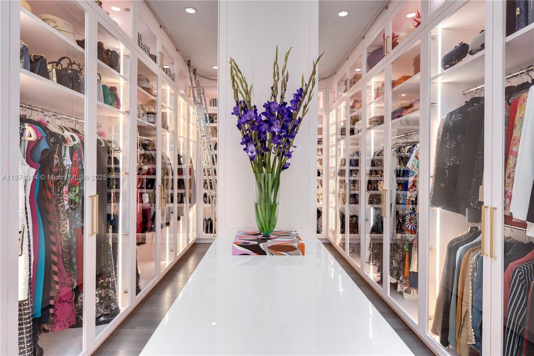 待售: $17,850,000 (4 贝兹, 4 浴室, 4786 平方英尺)