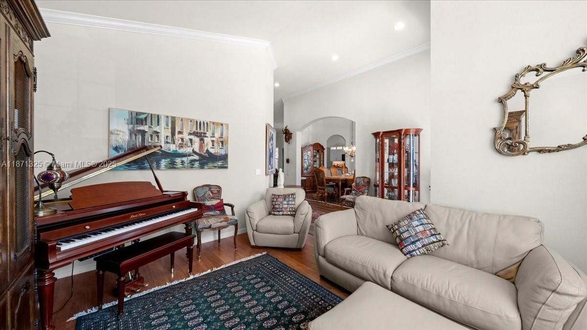 For Sale: $899,000 (4 beds, 3 baths, 3120 Square Feet)