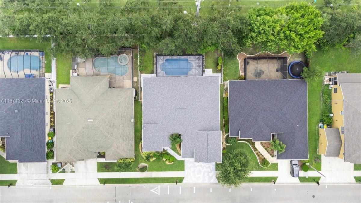 For Sale: $899,000 (4 beds, 3 baths, 3120 Square Feet)