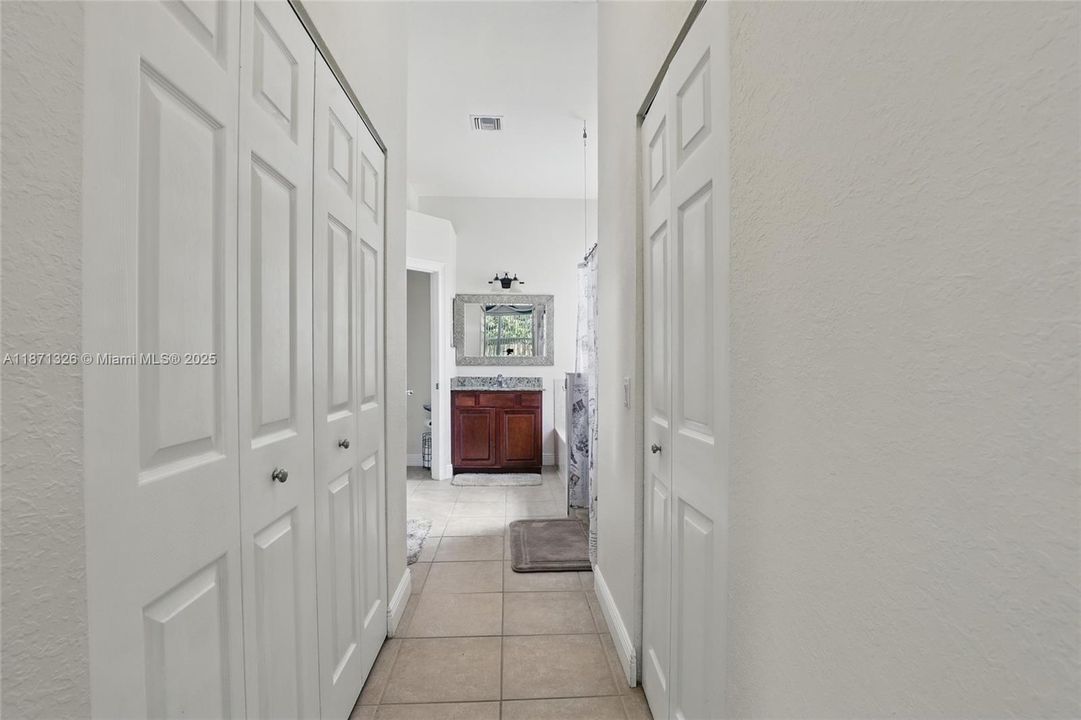 Recently Rented: $3,500 (5 beds, 3 baths, 2801 Square Feet)