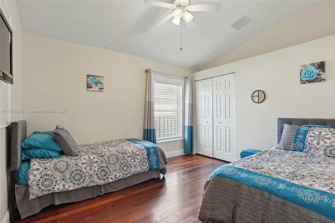 Recently Rented: $3,500 (5 beds, 3 baths, 2801 Square Feet)