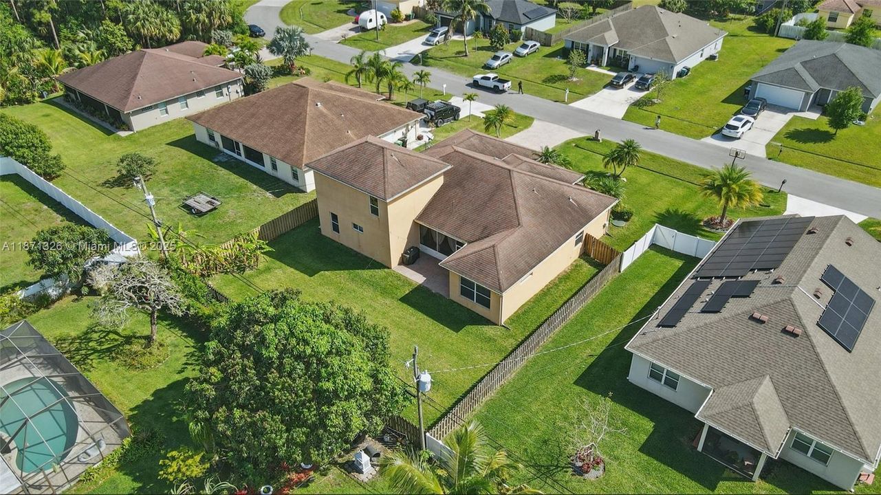 Recently Rented: $3,500 (5 beds, 3 baths, 2801 Square Feet)