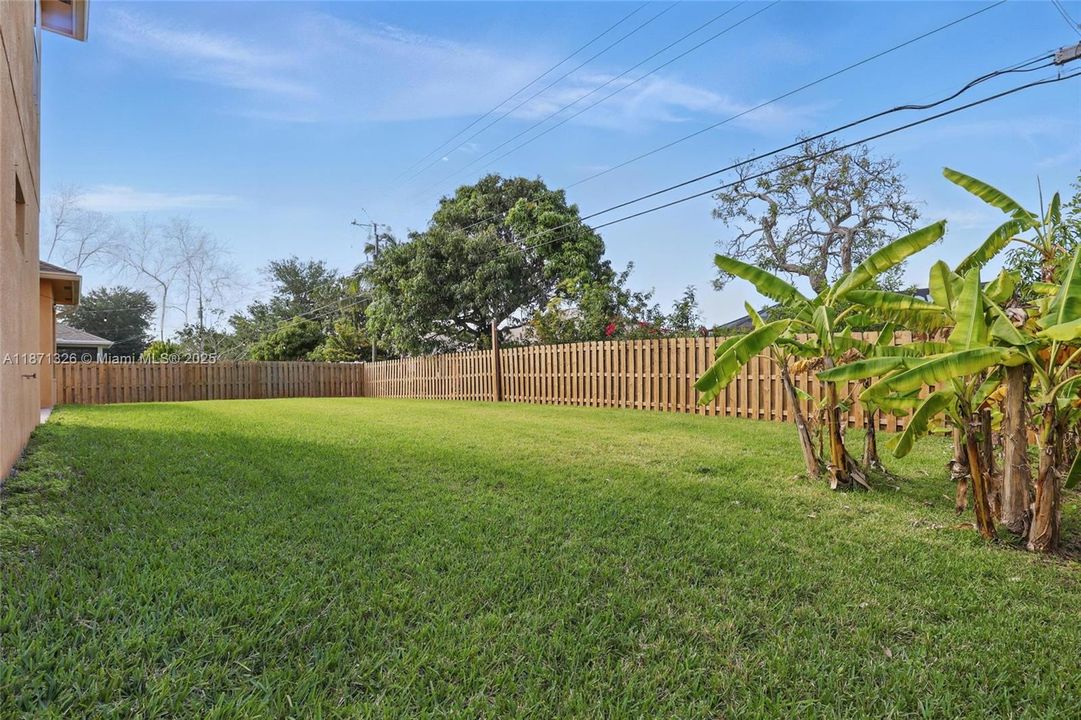 Recently Rented: $3,500 (5 beds, 3 baths, 2801 Square Feet)