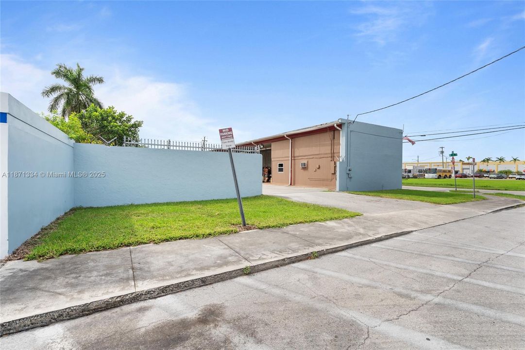 For Sale: $1,899,999 (0 beds, 0 baths, 0 Square Feet)