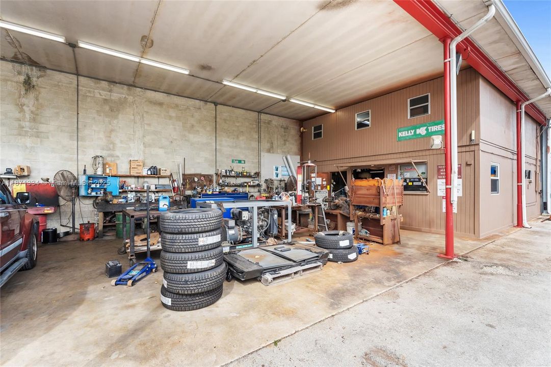 For Sale: $1,899,999 (0 beds, 0 baths, 0 Square Feet)