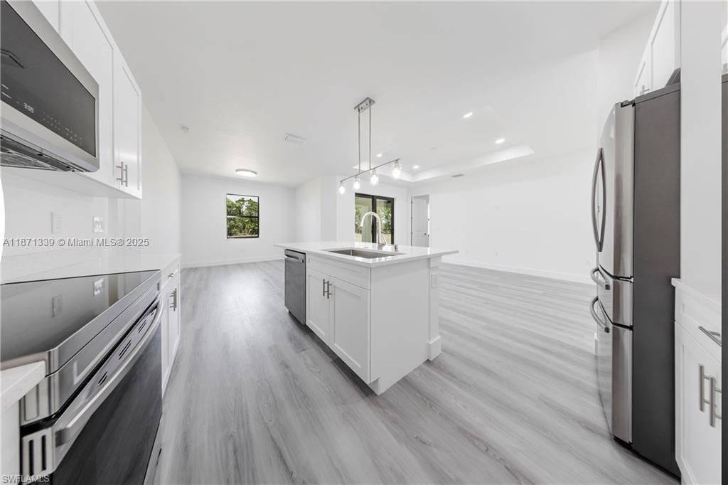 На продажу: $395,000 (3 спален, 2 ванн, 0 Квадратных фут)