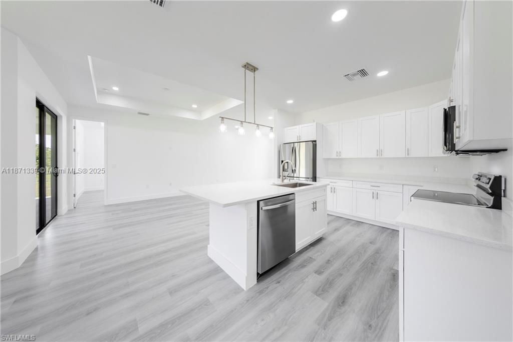 На продажу: $395,000 (3 спален, 2 ванн, 0 Квадратных фут)