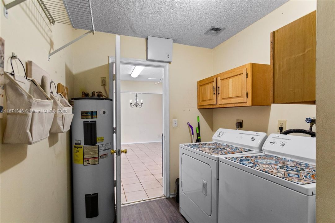 最近售出: $529,000 (3 贝兹, 2 浴室, 1144 平方英尺)