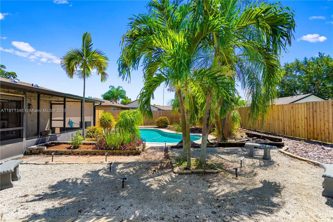 最近售出: $529,000 (3 贝兹, 2 浴室, 1144 平方英尺)