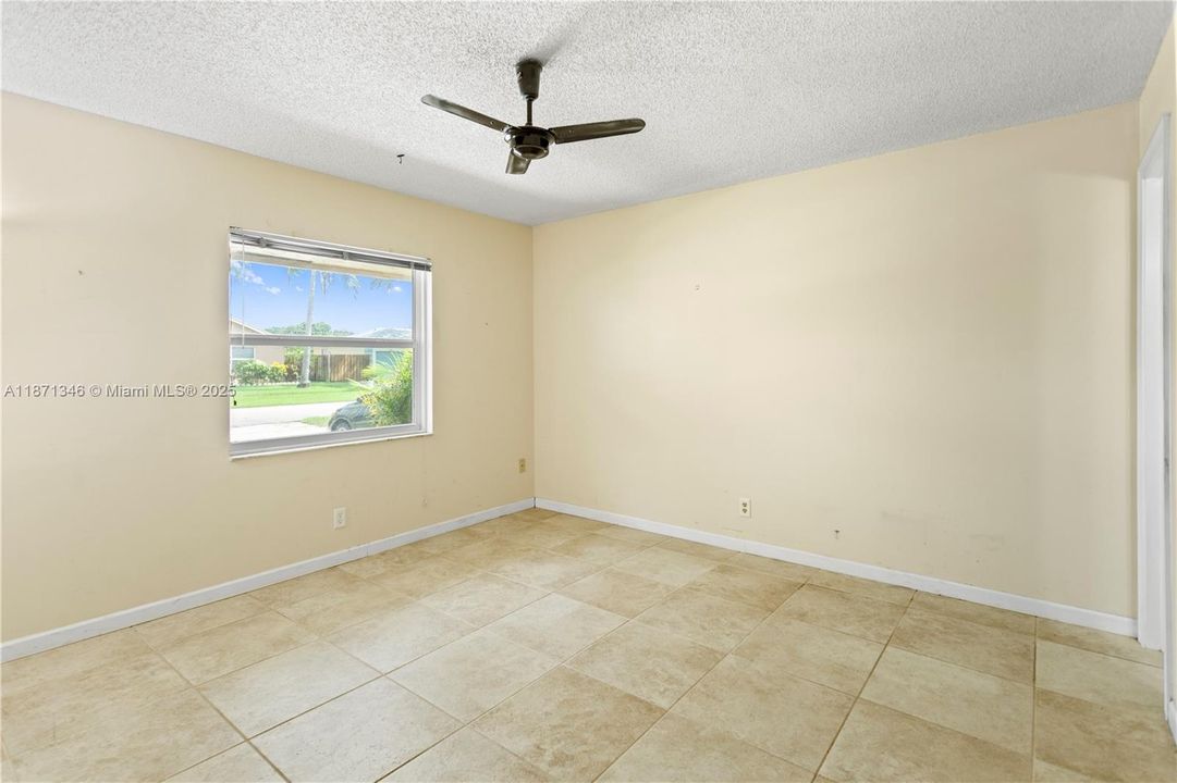 最近售出: $529,000 (3 贝兹, 2 浴室, 1144 平方英尺)