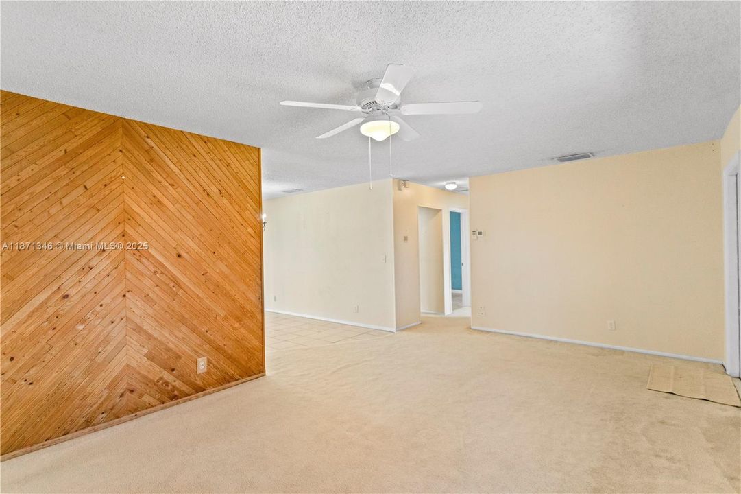 最近售出: $529,000 (3 贝兹, 2 浴室, 1144 平方英尺)