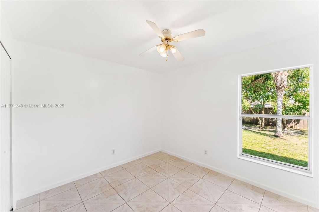 For Rent: $2,900 (3 beds, 2 baths, 1559 Square Feet)